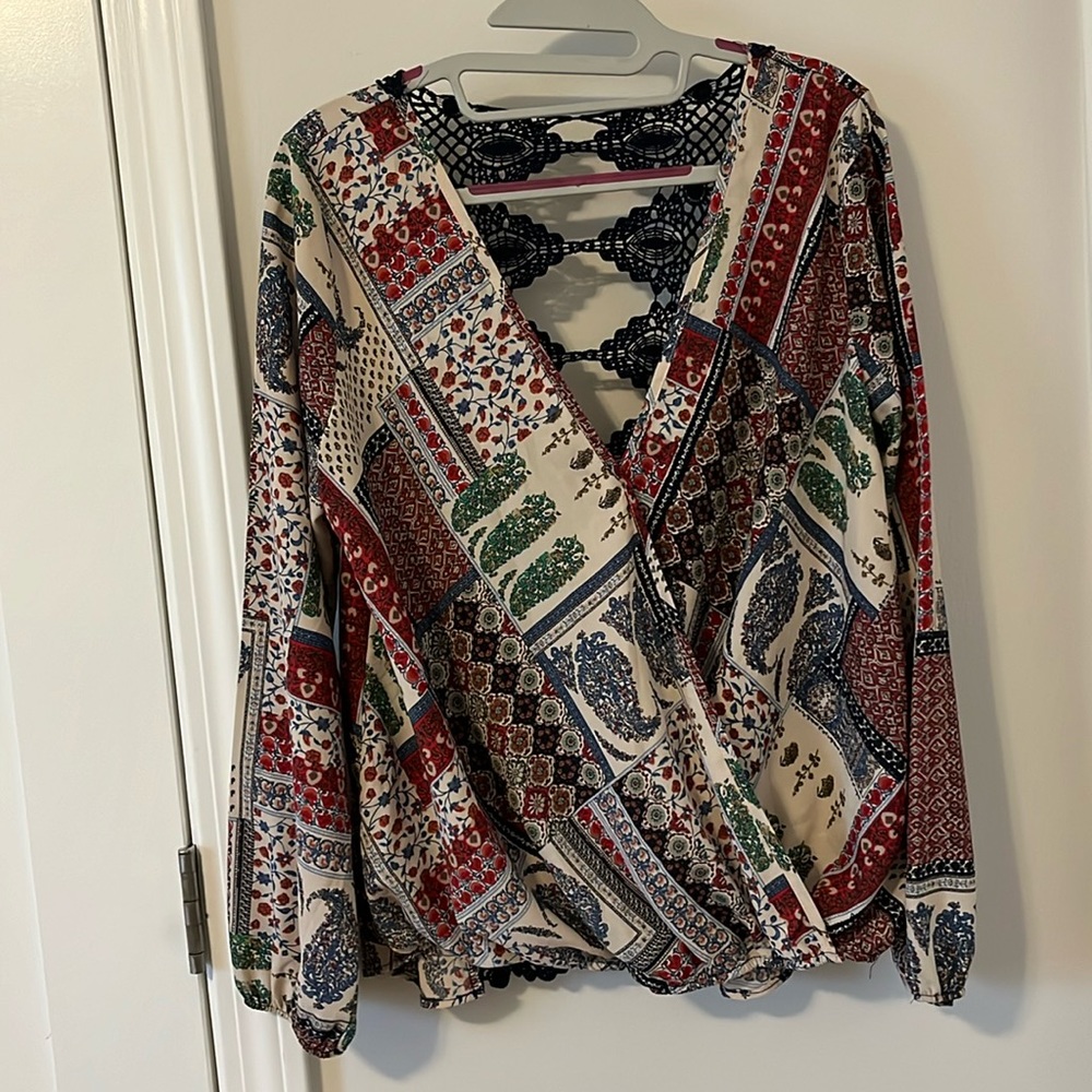 Vintage Havana long sleeve patterned top in size medium
